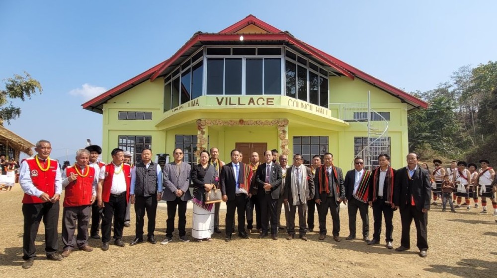 Chief Minister Neiphiu Rio and others during the inauguration of Mengujuma village council new hall on February 15. (Morung Photo)